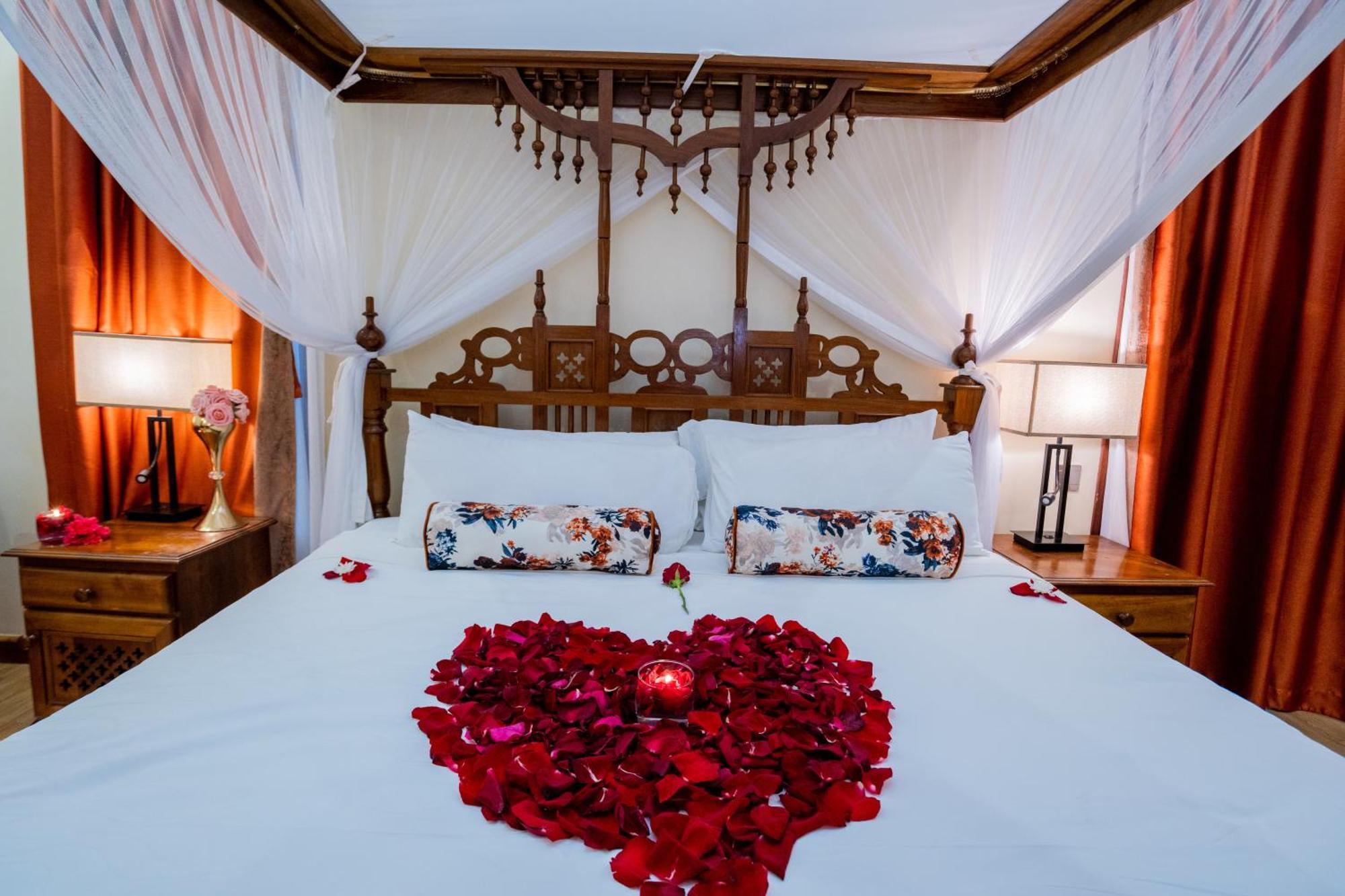 Ciala Resort Hotels In Кисуму Экстерьер фото